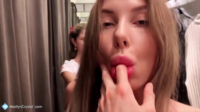 Лесбийки мастурбират и ближат путка в магазина - gin gerson crystal marilyn
